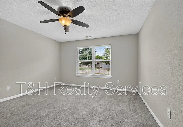 10341 Whitewater Ln — Photo 15