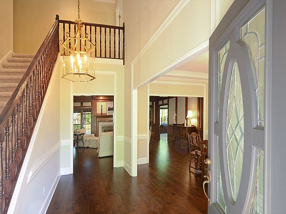 2nd image of 9458 Plantation Way Ln