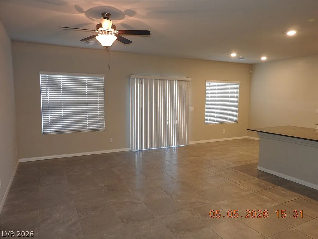 4 bed, 2.5 bath, 1862 sqft, $2,300 — Photo 4