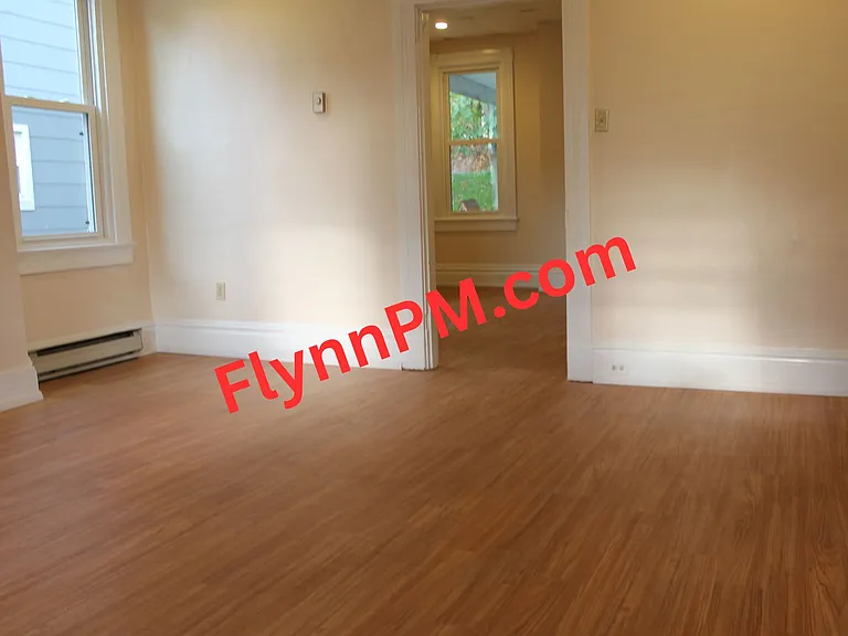 116 College Ave — Photo 3
