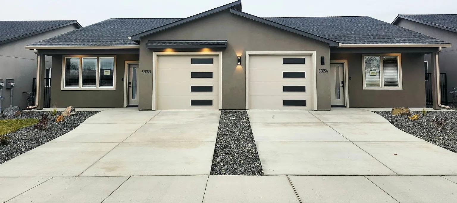 Gorgeous New Construction! W/Smart Home Technology, Washer & Dryer Included! — Photo 2