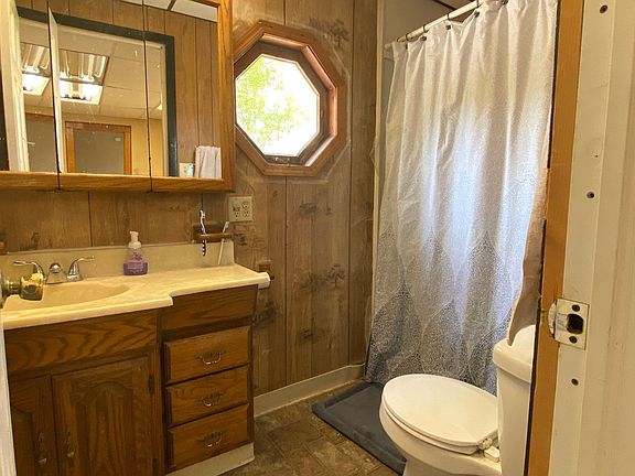 4th image of 38 Lincoln Ave #1