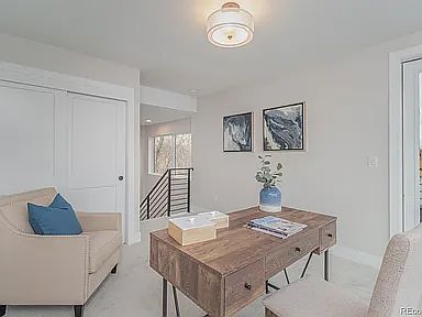 4th image of 1382 Perry St
