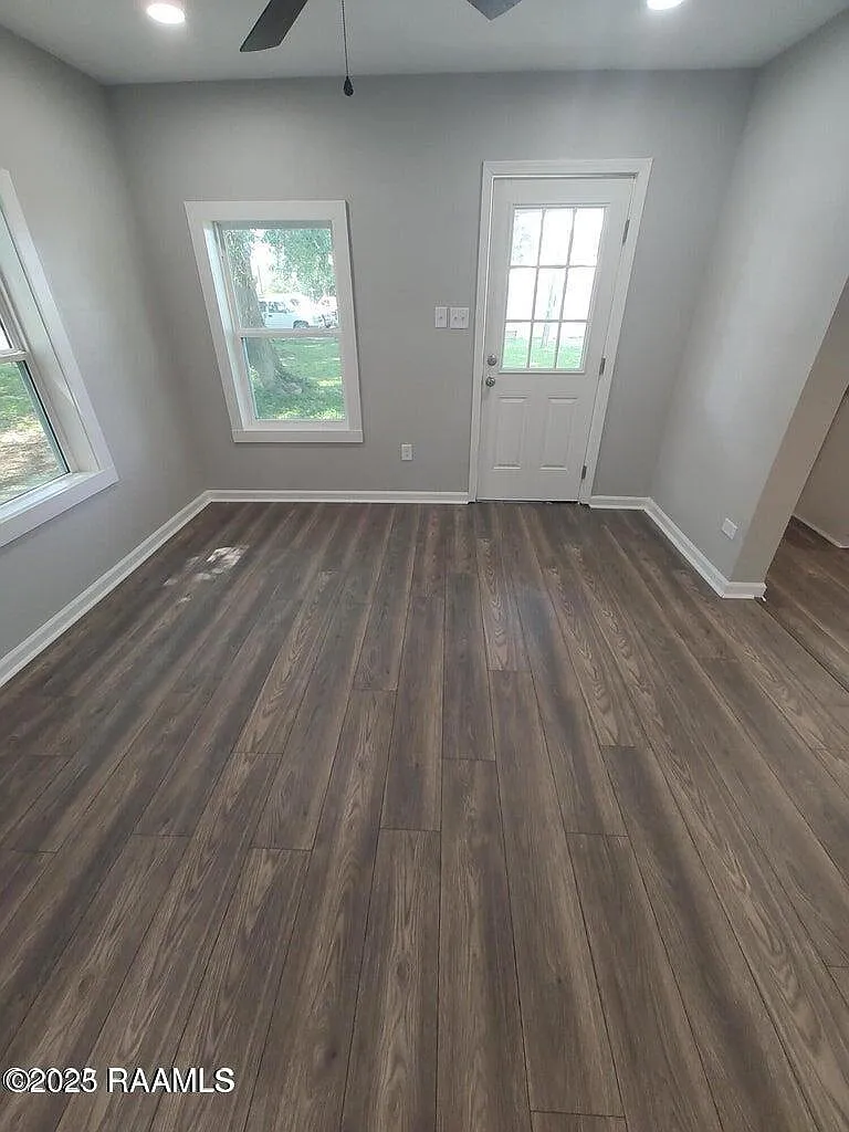 2 bed, 750 sqft, $800 — Photo 4