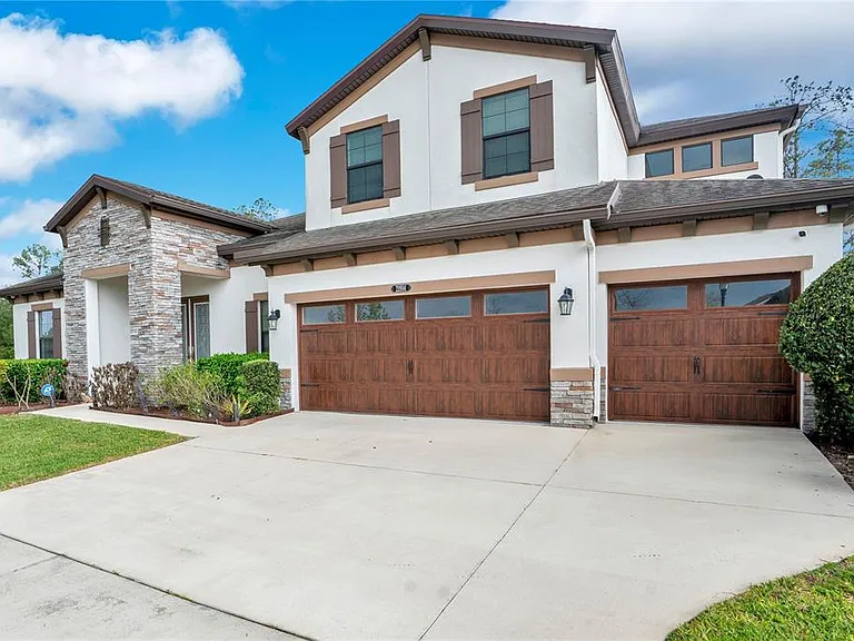 21914 Butterfly Kiss Dr — Photo 2