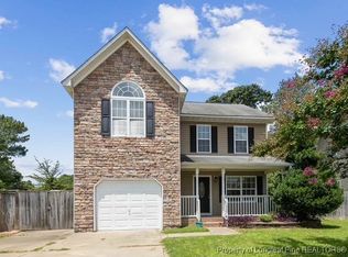 1600 Silver Ridge Ct, Fayetteville, NC 28304