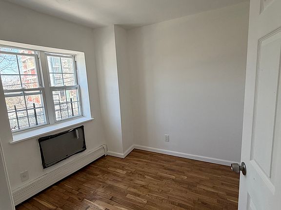 4th image of 1358 University Ave Floor 2