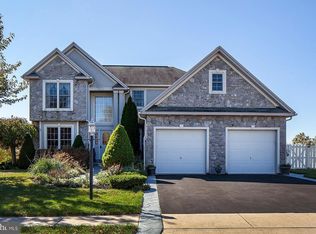 934 Maplewood Ln, Enola, PA 17025