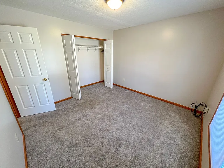 681 Maple Ave — Photo 37