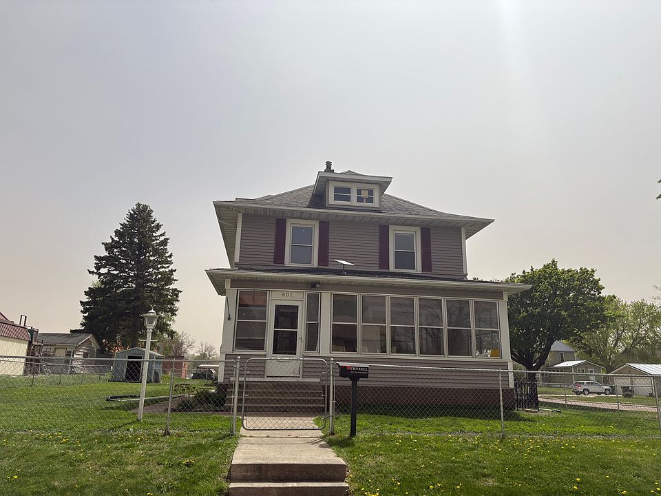 1st image of 602 7th Ave N
