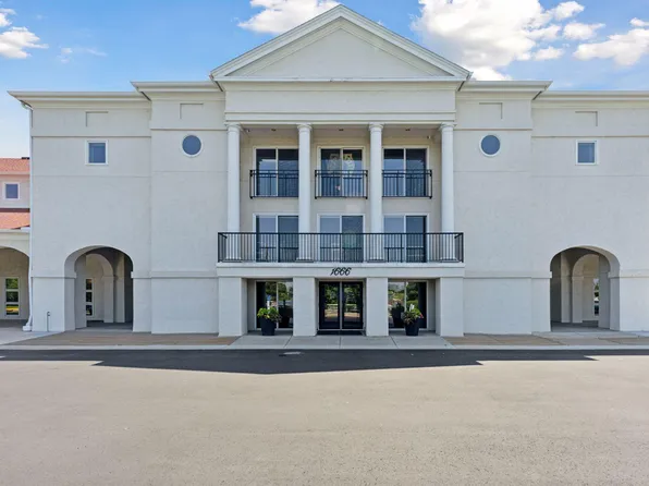 1666 Coffman St APT 221, Falcon Heights, MN 55108