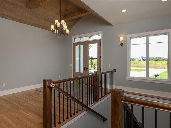 5th image of 4868 Royal Oaks Cir SW