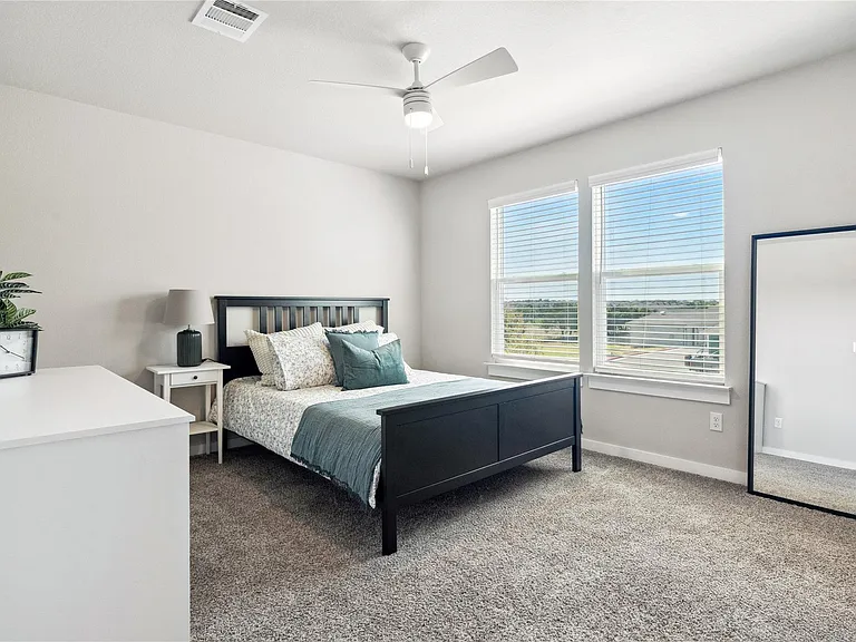 520-903B Powell Dr — Photo 25