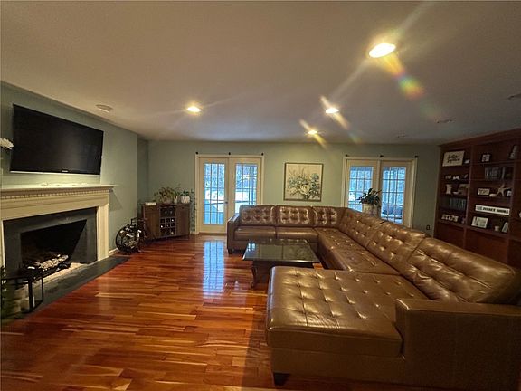 5th image of 1159 Galway Ct