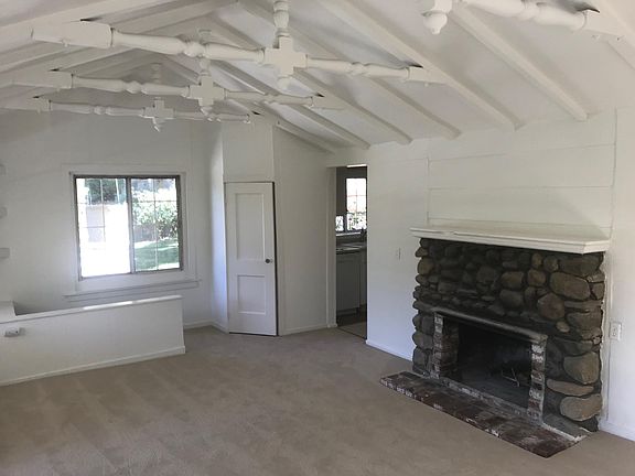 2nd image of 1279 Oakwood Dr