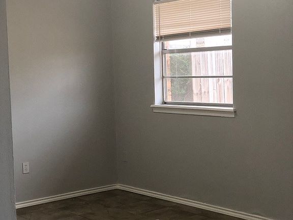 5th image of 7205 SW Forest Ave