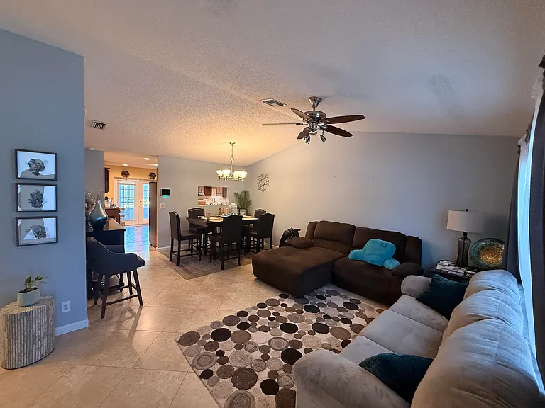 5584 Priscilla Ln — Photo 11
