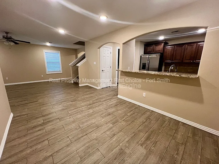 6617 Leightyn Ln — Photo 6