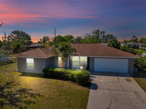 544 Oxford Dr, Venice, FL 34293