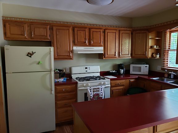 3rd image of 45 Lake Thunderbird Dr