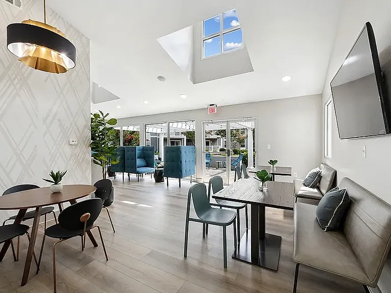 The Apartments at Midtown 501 — Photo 13