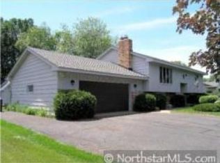 1012 W River Pkwy, Champlin, MN 55316