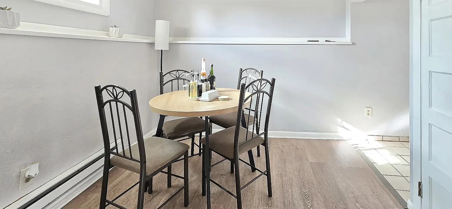2 bed, 700 sqft, $1,150 — Photo 3