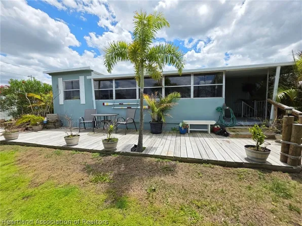 44 Paradise Lake Dr, Lake Placid, FL 33852