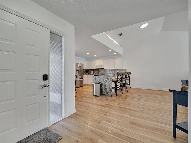 153 Sandalwood Dr — Photo 10