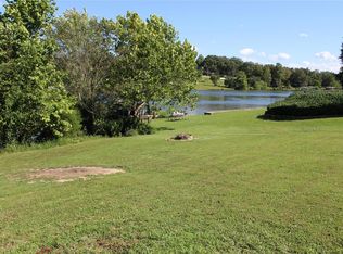 404 Lake Shore Dr, Saint Clair, MO 63077