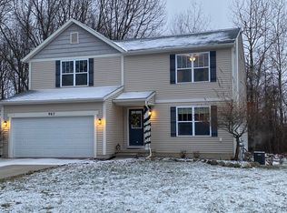 967 Scenic View Dr, Plainwell, MI 49080