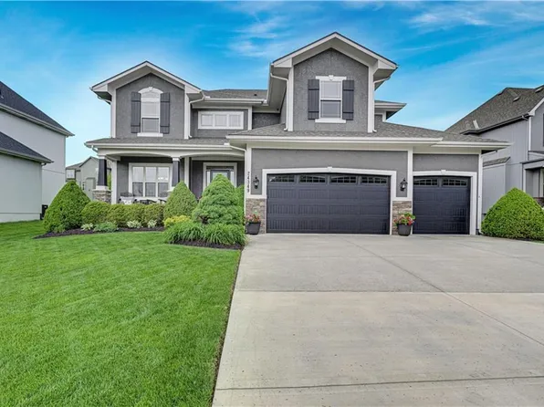 24349 W 107th Pl, Olathe, KS 66061