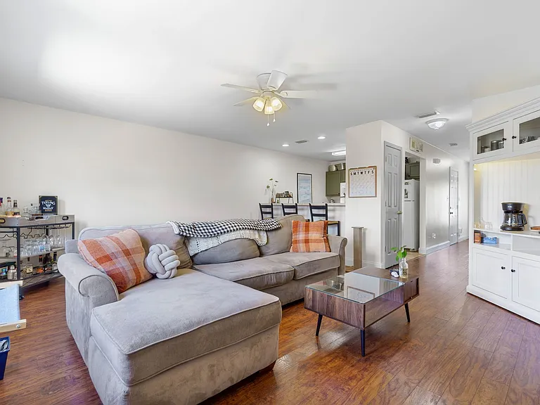 503 Sullivan St NW #F — Photo 17
