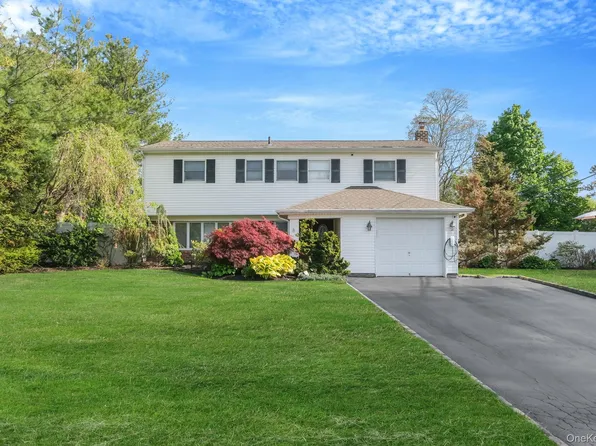 8 Elder Drive, Commack, NY 11725