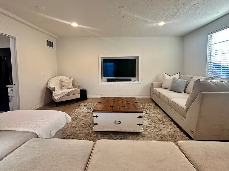 16644 Nordhoff St — Photo 9