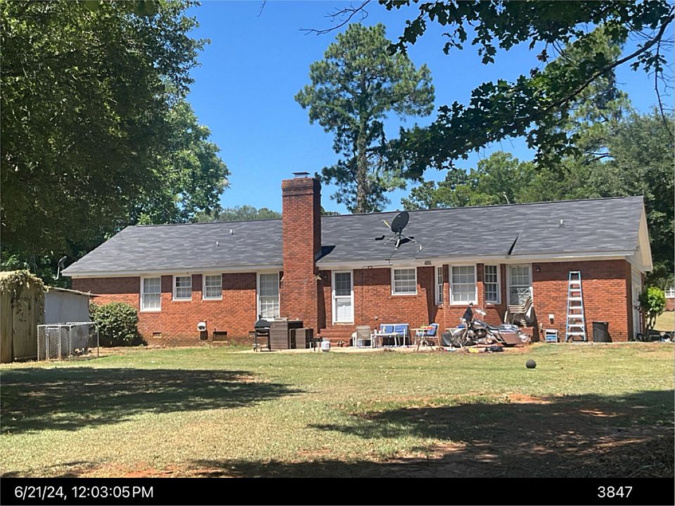 2nd image of 614 Springfield Dr