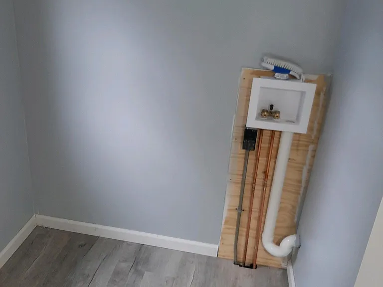 Laundry Hook up
