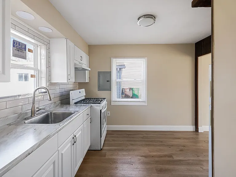 11893 Bridgevale Ave — Photo 16