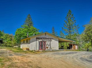 10930 Black Rd, Big Oak Flat, CA 95305