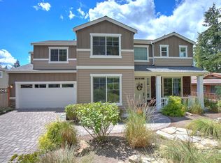 907 207th Ave NE, Sammamish, WA 98074
