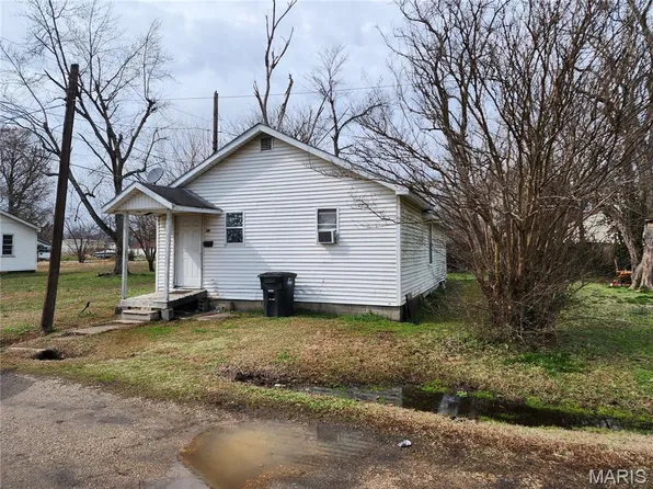 110 W South St, Campbell, MO 63933