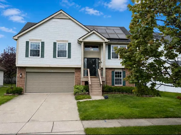 6590 Robindale Dr, Ypsilanti, MI 48197