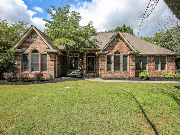 2911 Regenwood Dr, Murfreesboro, TN 37129