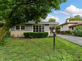 5680 Alabama Ave, Clarendon Hills, IL 60514