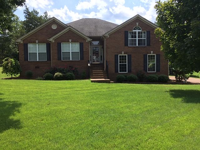 1st image of 208 Norfolk Ln
