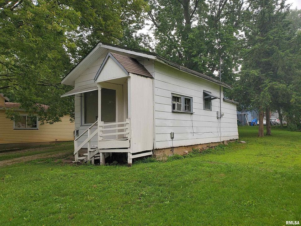 1st image of 372 E North St