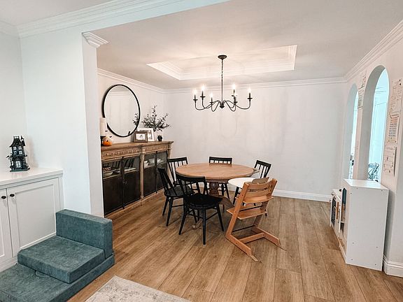 4th image of 294 Green Moor Pl
