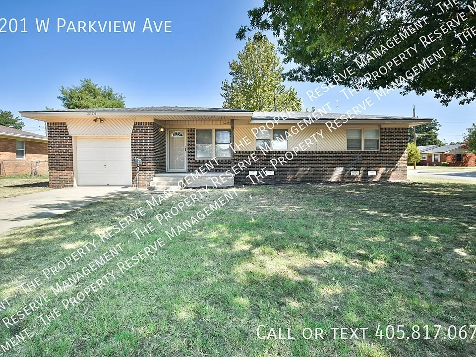 2201 W Parkview Ave