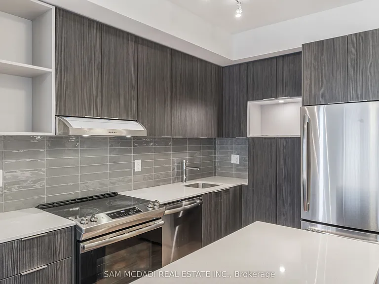 2520 Eglinton Ave W #1714 — Photo 2