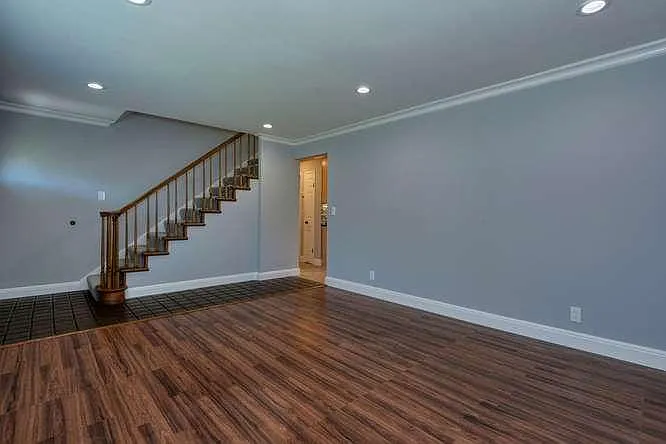 2040 Conifer Ln — Photo 6